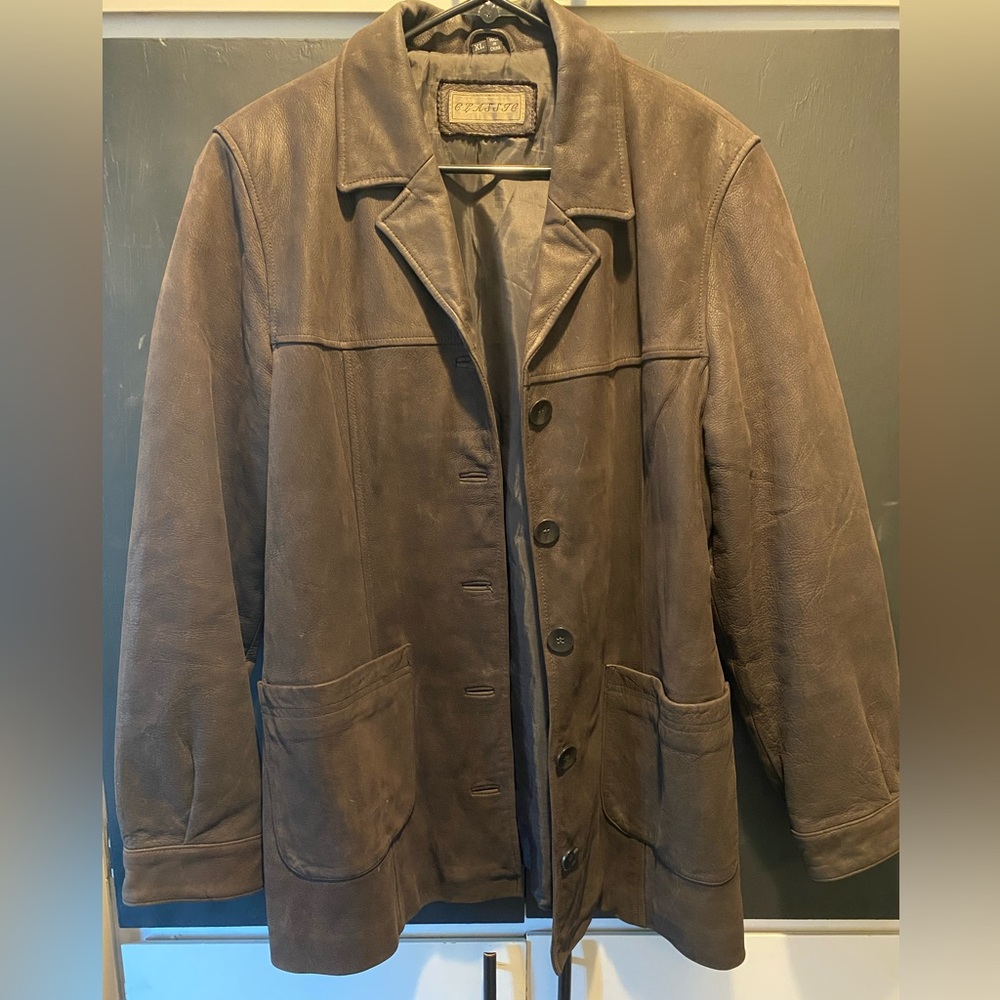 Classic Leather Jacket. Women’s Size XL.‎ 100% Leather with Nylon Lining.